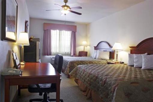 фото отеля BEST WESTERN PLUS Monahans Inn & Suites