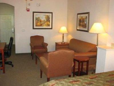 фото отеля BEST WESTERN PLUS Monahans Inn & Suites