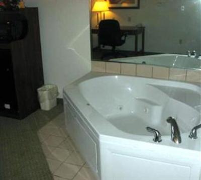 фото отеля BEST WESTERN PLUS Monahans Inn & Suites