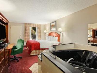 фото отеля Howard Johnson Express Dothan