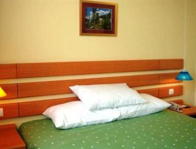 фото отеля Home Inn (Yangzhou Slender West Lake)