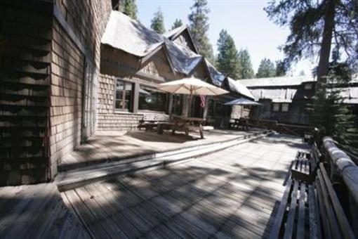 фото отеля Lakeshore Resort