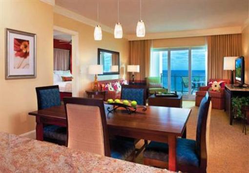 фото отеля Crowne Plaza Oceanfront