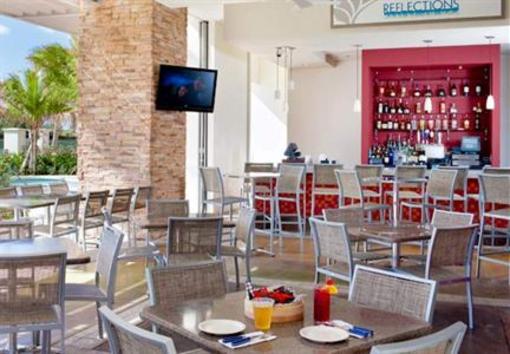 фото отеля Crowne Plaza Oceanfront