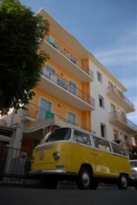 фото отеля Jammin' Rimini Backpackers Hotel