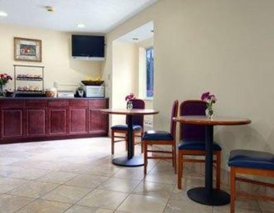 фото отеля Microtel Inn Knoxville