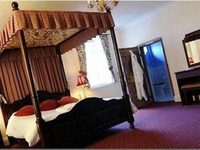 Hadley Bowling Green Inn