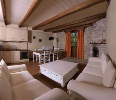 фото отеля Koryshades Village