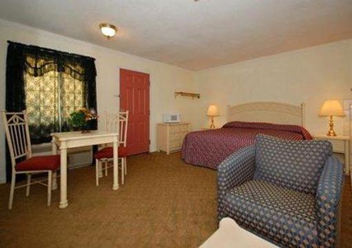 фото отеля Econo Lodge West Dodge