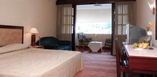 фото отеля Siantar Hotel Parapat