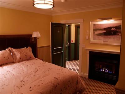 фото отеля Salt Spring Inn