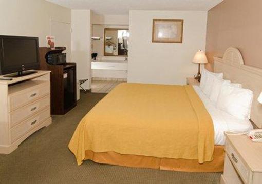 фото отеля Quality Hotel Morehead City