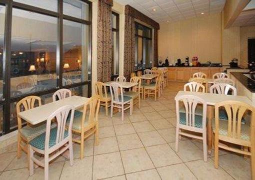 фото отеля Quality Hotel Morehead City