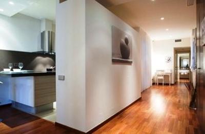 фото отеля L.i.Bcn Apartment Ramblas Miro IV