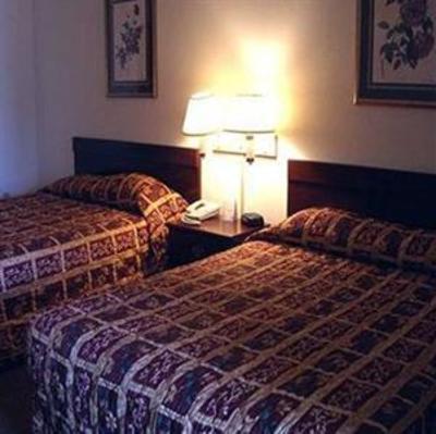 фото отеля Red Carpet Inn Chambersburg