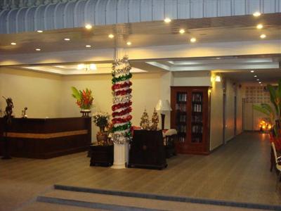 фото отеля Lung Dee's Guesthouse & Internetcafe