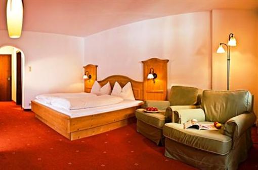 фото отеля Gasthof Hirschen Hotel Stams