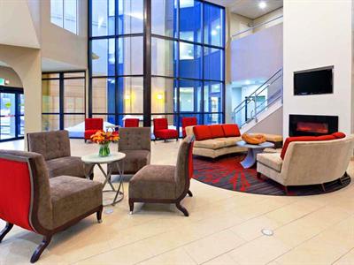 фото отеля La Quinta Inn & Suites Verona