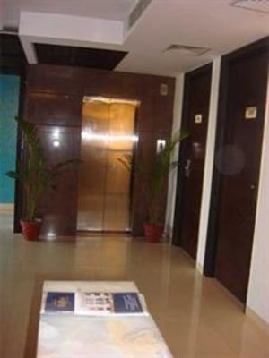 фото отеля Hotel Rajblas Gurgaon