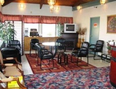 фото отеля Travellers Inn Red Deer