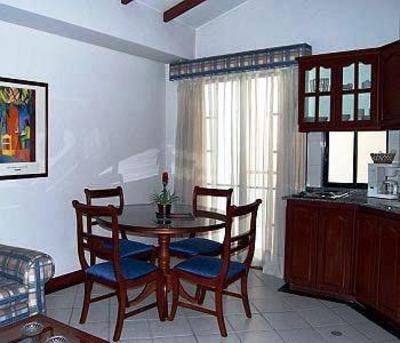 фото отеля Travelers Suites Castellon De Juanambu Hotel Cali