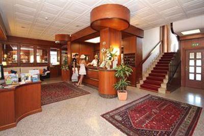 фото отеля Riviera Hotel Riva del Garda
