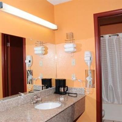 фото отеля American Inn Cleburne