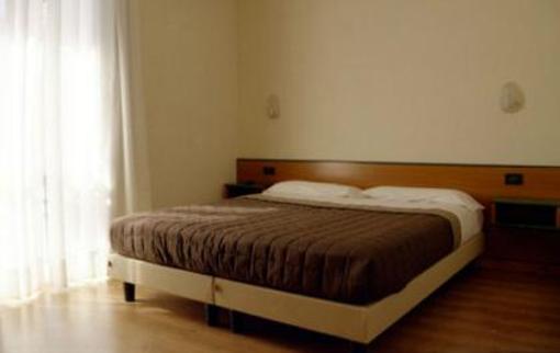 фото отеля Hotel Serenella Baveno