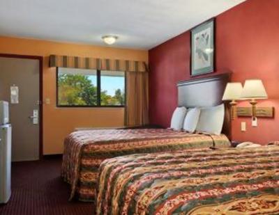 фото отеля Travelodge Hotel Cleveland Willoughby