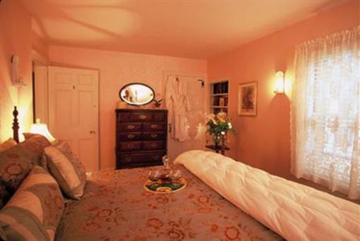 фото отеля Devonfield Inn