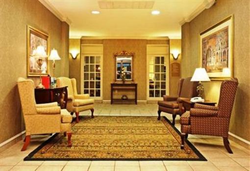 фото отеля Holiday Inn Express Hotel & Suites Camden (Arkansas)