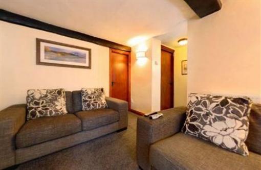 фото отеля Horse & Farrier Inn