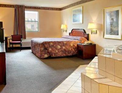 фото отеля Ramada Limited Hotel Lake City