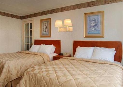 фото отеля Econo Lodge Inn & Suites Augusta (Maine)