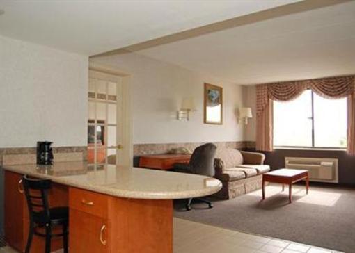 фото отеля Econo Lodge Inn & Suites Augusta (Maine)