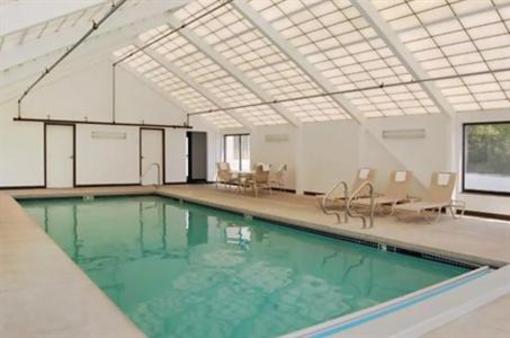 фото отеля Econo Lodge Inn & Suites Augusta (Maine)