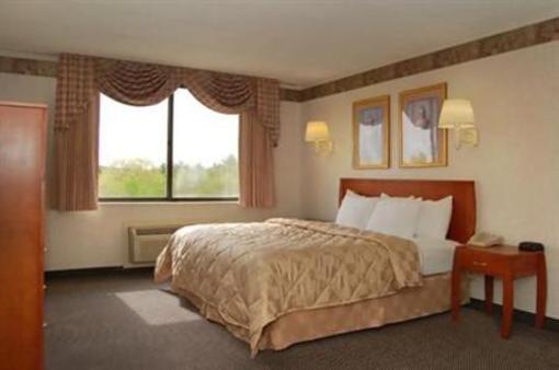 фото отеля Econo Lodge Inn & Suites Augusta (Maine)