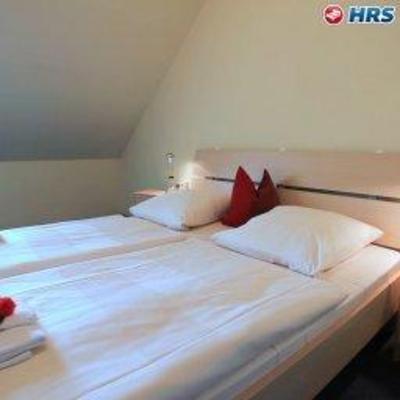 фото отеля Hotel Am Waldschlösschen Dresden