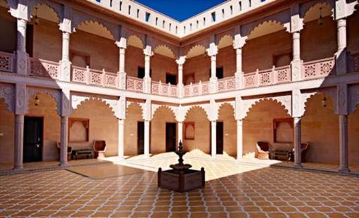 фото отеля Alwar Bagh