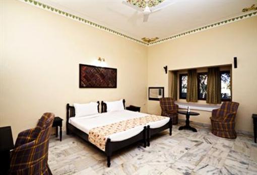фото отеля Alwar Bagh