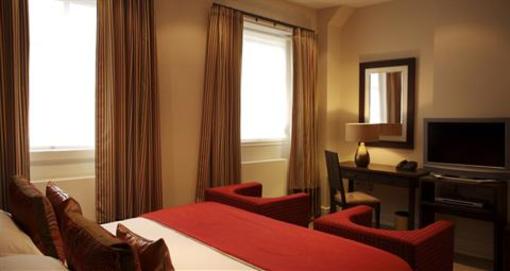 фото отеля The George Hotel Cheltenham