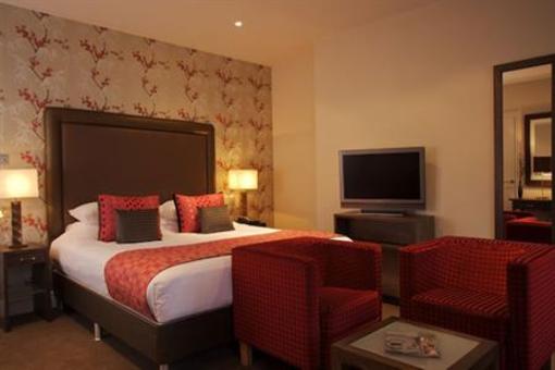 фото отеля The George Hotel Cheltenham
