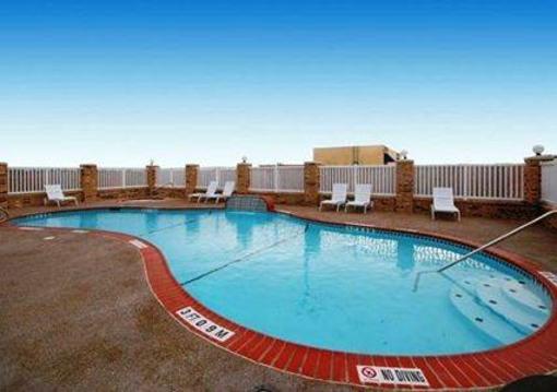 фото отеля Comfort Suites Central