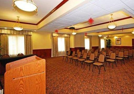 фото отеля Comfort Suites Central