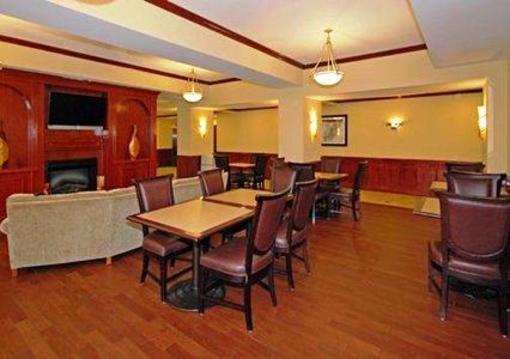 фото отеля Comfort Suites Central