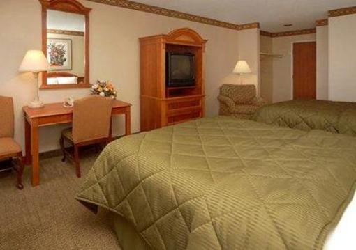 фото отеля Comfort Inn Chelsea (Michigan)