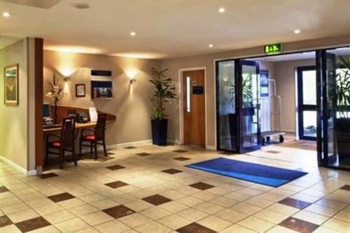 фото отеля Holiday Inn Express Poole