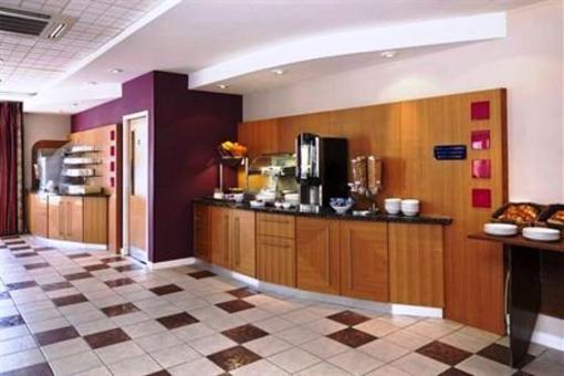 фото отеля Holiday Inn Express Poole