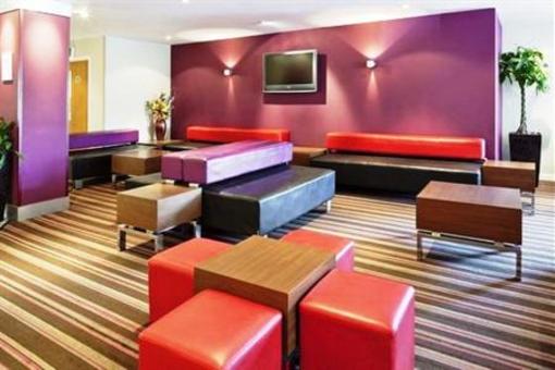 фото отеля Holiday Inn Express Poole