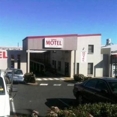 фото отеля Downs Motel